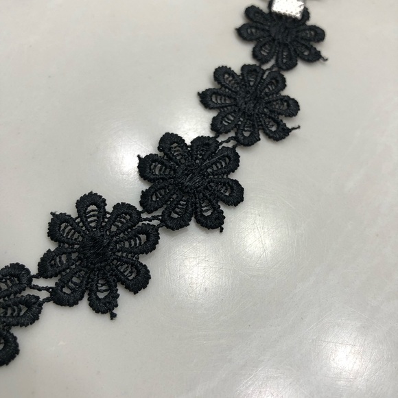 Black Flower Lace Floral Choker with Dangly Chains - Picture 9 of 10